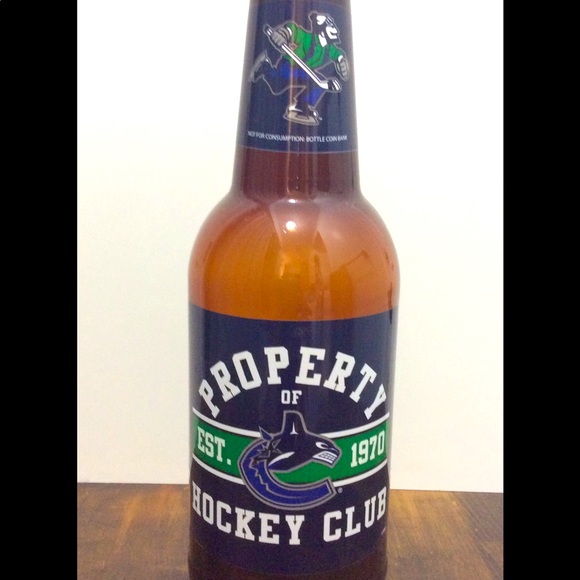 Vancouver Canucks coin bank - Picture 2 of 8